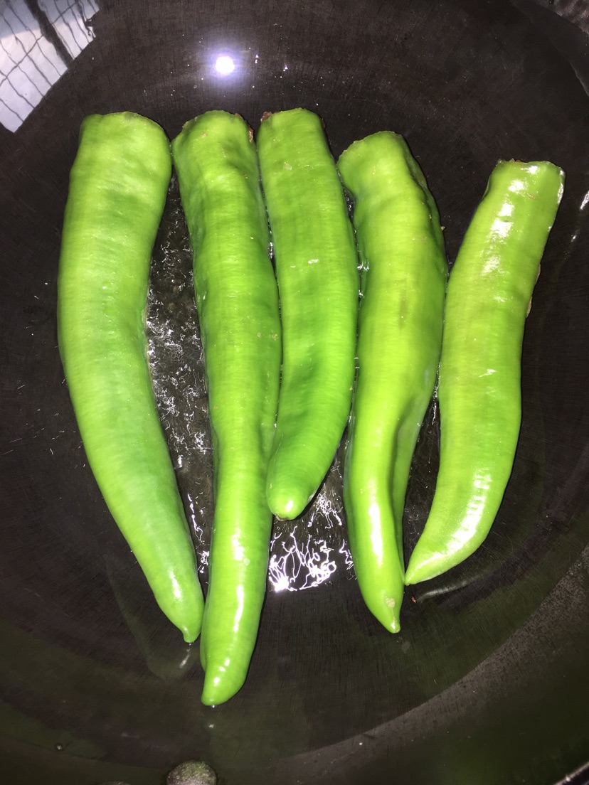 肉酿虎皮尖椒的做法图解4