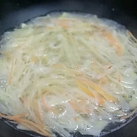 #夏日鲜味轻享健康#凉拌土豆丝的做法图解1