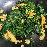 菠菜炒鸡蛋 鸡蛋焦香的那种的做法图解5