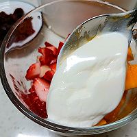 #莓语健康日记#蔓越莓酸奶水果捞的做法图解5