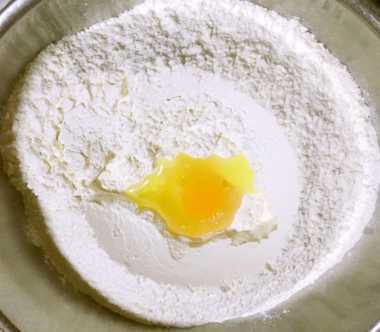 荸荠水饺的做法图解1