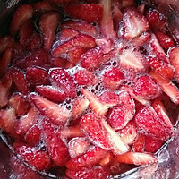 桂花草莓果酱的做法图解4