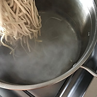葱油拌面的做法图解3