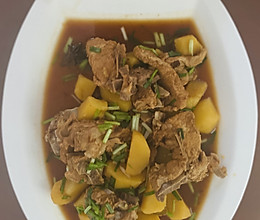 土豆排骨的做法
