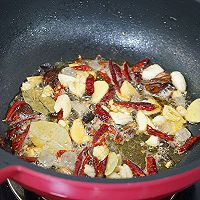 鸡爪虾煲的做法图解8