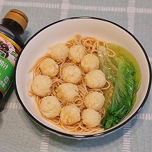 #珍选捞汁 健康轻食季#土豆鸡肉丸捞面