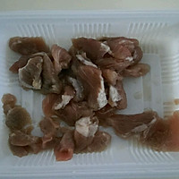 青椒蘑菇炒肉片的做法图解3
