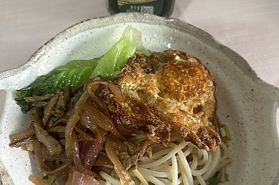 炎热的夏天来上一碗捞汁面 超爽