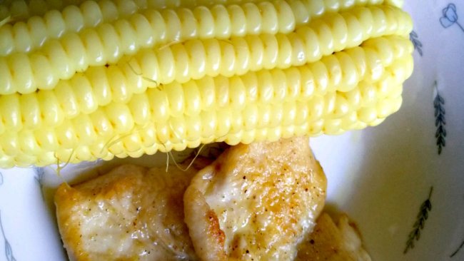 煎鸡排玉米（低卡晚餐）的做法