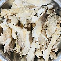 #异域美味 烹饪中式年味#香炸蘑菇的做法图解4