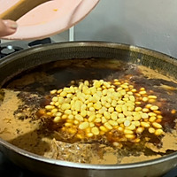 红烧猪蹄炖豆子的做法图解9