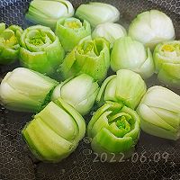菇肉辣酱油菜花的做法图解2