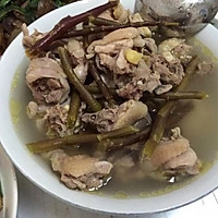 铁皮石斛炖土鸡的做法图解1