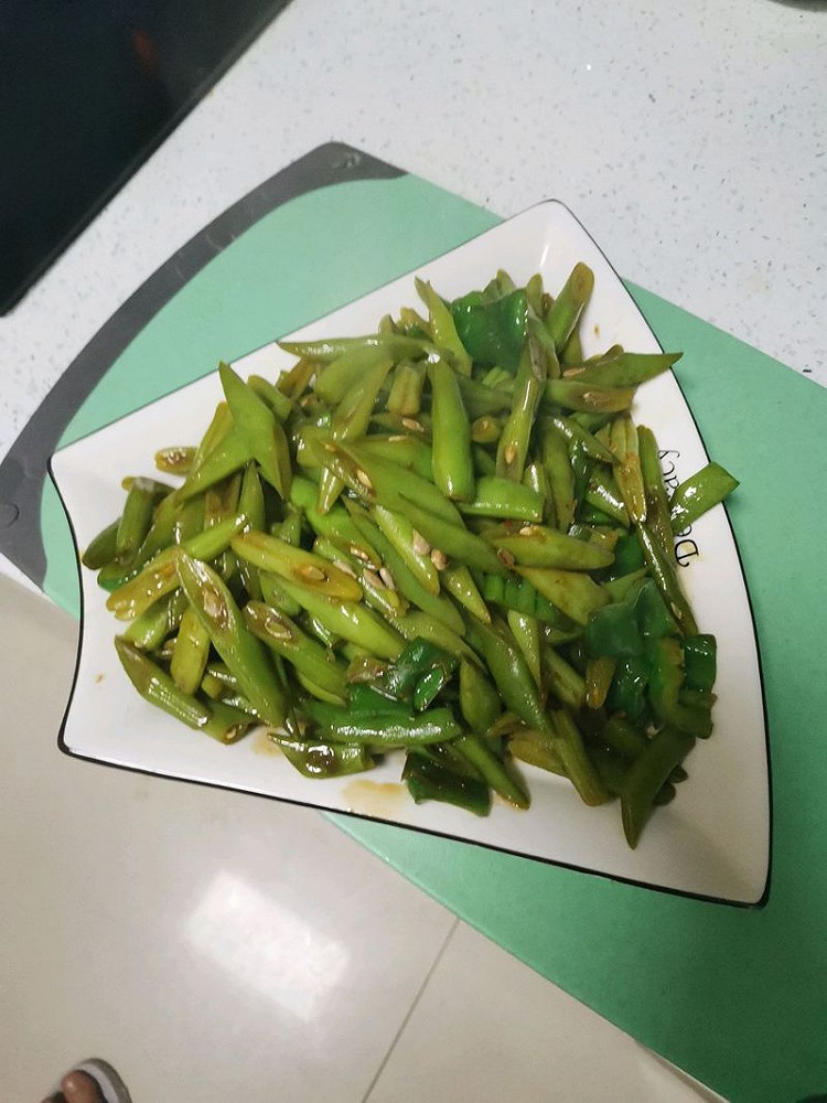 青椒炒豆角的做法