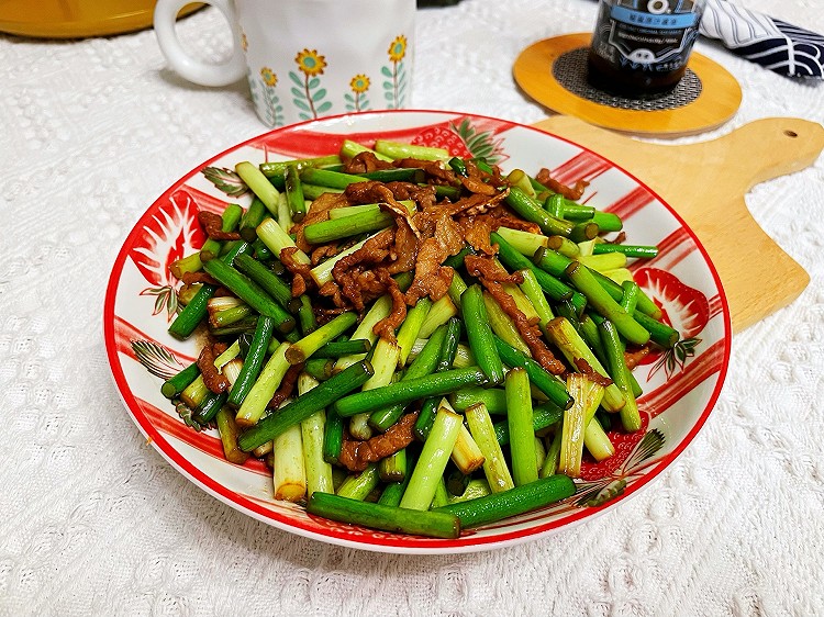 蒜苔炒肉丝，家常小炒下饭菜的做法