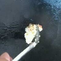 鸡蛋煎米饼的做法图解4