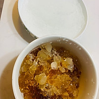 桃胶皂角米雪燕银耳牛奶的做法图解1
