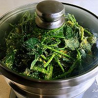 #520，美食撩动TA的心！#夏季瘦身玉米面蒸红薯叶的做法图解7