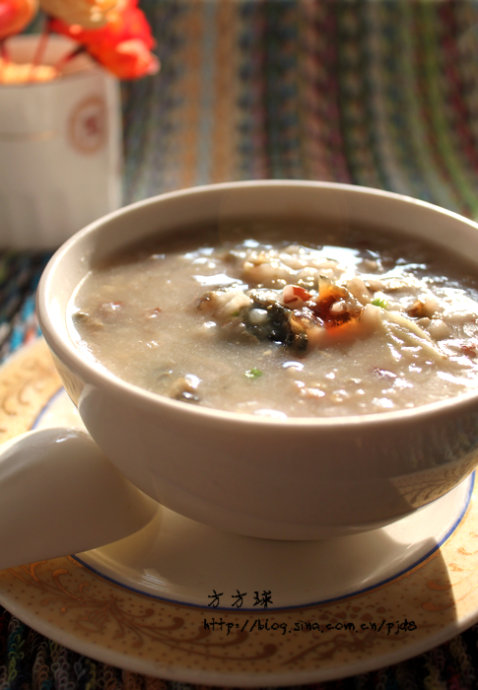 Congee with preserved egg and lean meat