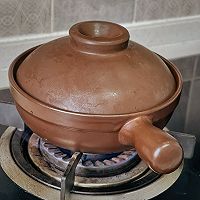 雪菜肉土豆丝腊肠煲仔饭的做法图解3