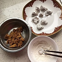 油炸猴头菇的做法图解3