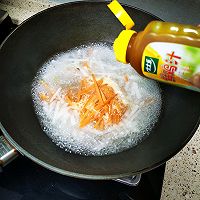 #太太乐鲜鸡汁芝麻香油#五彩焖饭的做法图解6