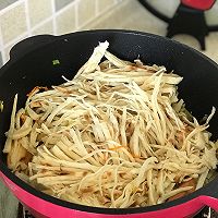 #夏日撩人滋味#虫草花火腿鸡蛋炒饼的做法图解11