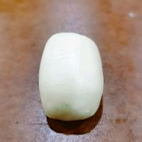 脆肉松蛋黄酥的做法图解5