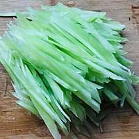 香菇莴笋的做法图解1