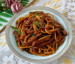 #安佳食力召集，力挺新一年#秒杀西餐厅黑胡椒牛排意面的做法