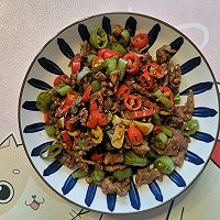 青红辣椒炒孜然牛肉的做法图解13