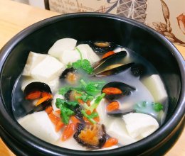 贻贝海参豆腐汤的做法