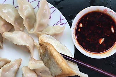 快速美味的水煎饺子