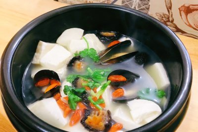 贻贝海参豆腐汤