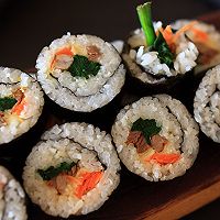 烤牛肉蔬菜寿司的做法图解9