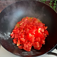 #肉食者联盟#番茄土豆浓汤面的做法图解3