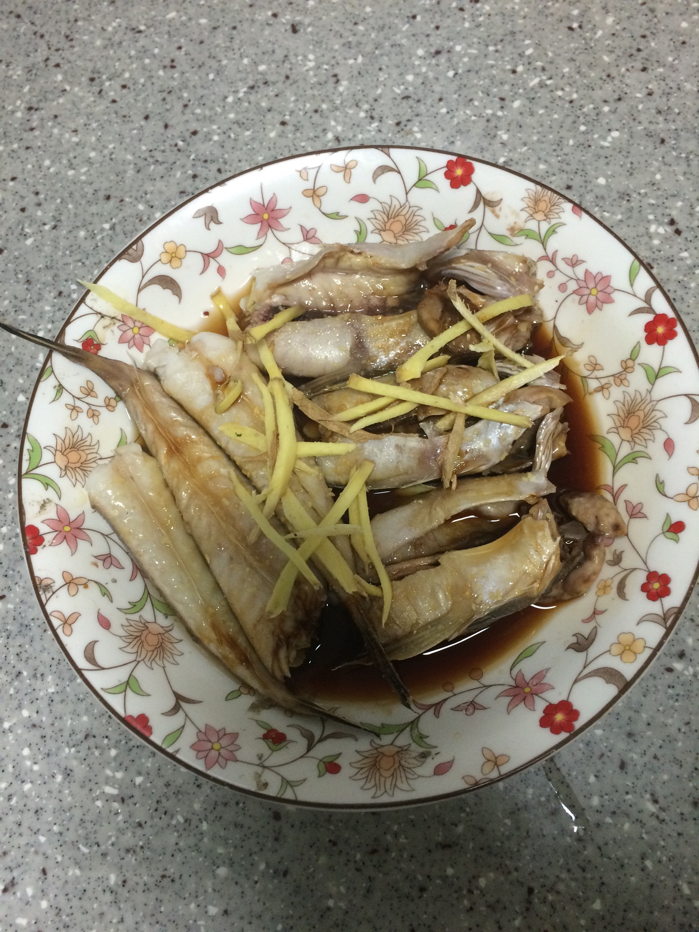 广西北海特色杂鱼煲的做法，汤清肉嫩，味道鲜甜，这种吃法太爽了_哔哩哔哩_bilibili