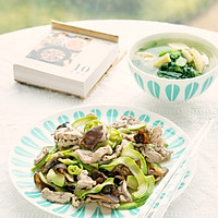 减脂餐～西葫芦木耳炒肉片&玉米笋青菜豆腐汤的做法图解14