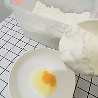 宝宝辅食-鸡蛋鲜面条的做法图解1