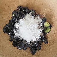 蓝莓酱的做法图解2