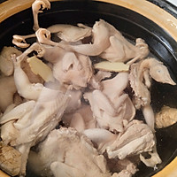 砂锅鹌鹑汤的做法图解2