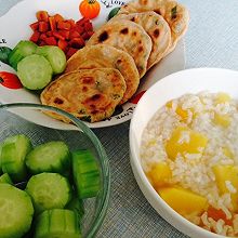 鸡蛋粘米面火腿饼