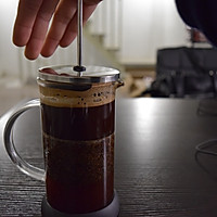 摩卡·西达莫黑咖啡的做法图解7