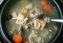 玉米莲藕排骨营养汤的做法