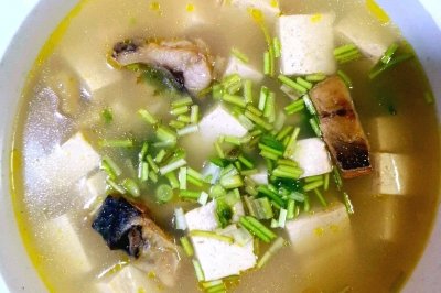 青花鱼炖豆腐汤