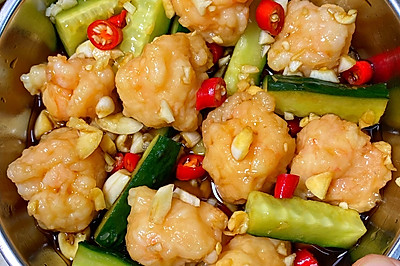 低卡减脂餐！清爽可口的凉拌黄瓜虾球