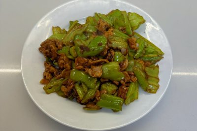 黄豆酱炒尖椒