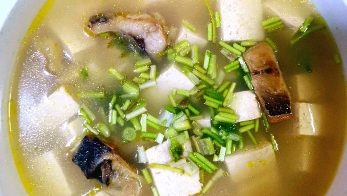 青花鱼炖豆腐汤