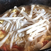 番茄鸡蛋海鲜菇汤的做法图解9
