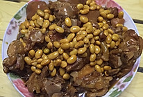 黄豆焖猪蹄的做法